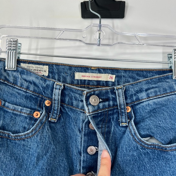Levi’s Ribcage Straight High Rise Button Fly Jeans - Picture 3 of 8